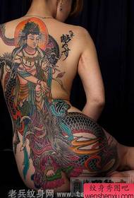 Kvinnelig tilbake Guanyin Tha Teng tatoveringsbilde verdsettelse