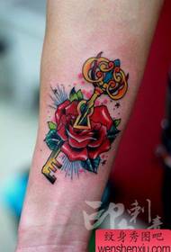 Arm beautiful and popular key tattoo pattern