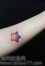Colored five-pointed star tattoo pattern that girls like