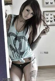 Modèle de tatouage soeur sexy