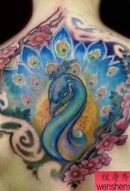 Stražnji uzorak tetovaža: slika natrag paunova trešnja tetovaža uzorak slika