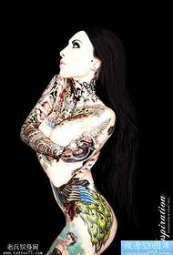 Nortasuna emakumezkoen tatuaje eredua