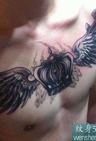 Zojambula za tattoo za munthu wokhala ndi korona ndi mapiko