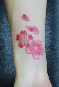 Pola Tato awéwé: Warna Arm Sakura Tattoo Corak Gambar Tato