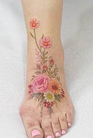 सुंदर चित्रकला शैली आणि फुलांचा नमुना टॅटू चित्रे