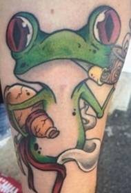 Veľmi roztomilé dievča tetovanie postava karikatúra žaba malé zviera tetovanie vzor