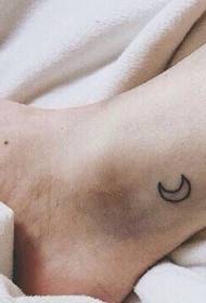 Jednostavna i jednostavna, mjesečina uzorak tetovaža
