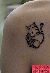 Girl totem shoulder totem kitten tattoo pattern