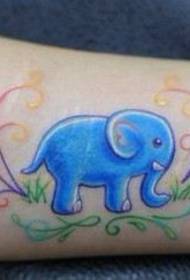 女性纹身图案:手臂彩色可爱卡通大象纹身图案纹身图片