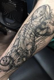 Astronauta di morte di stile di gravure nero incrociatu cù u mudellu di tatuaggi di luna
