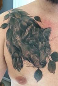 Ang sumbanan sa tattoo sa lobo nga lalaki nga sundan sa tattoo sa lobo