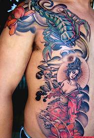 Шаблон татуіроўкі на грудзях жывата: малюнак карціны прыгажуні скарпіёна (класічны)