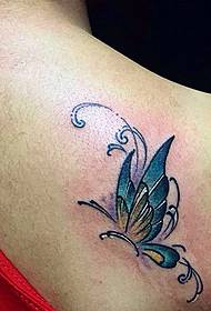 mali leptir tetovaža leti