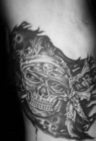 Piraten tatuaje eredua pirata tatuaje eredua tonu gris ilunetan