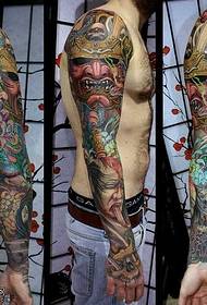 Modèle de tatouage de bras samouraï