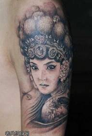 Pragtige blomme van arm arm tattoo patroon