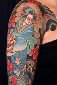 Japoniako totem tradizionalaren totem geisha tatuaje eredu klasikoen zirriborroa
