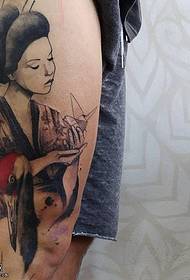 Modello di tatuaggio geisha giapponese con inchiostro per gamba