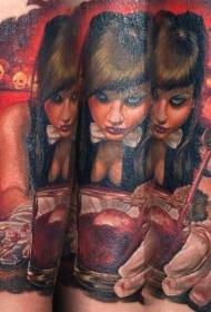 ຮູບແບບ tattoo ແມ່ຍິງສີຂີ້ເຖົ່າ Creepy