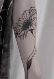 Floral modèl tatoo ki konpoze de liy minimalist sou bra ti fi '