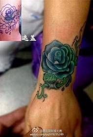 Tatuaje de la cubierta Tatuaje de caracteres chinos Tatuaje de Kirin Tatuaje de flores