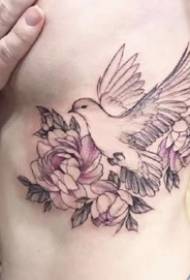 Seksīgs ziedu ziedu tetovējuma raksts meitenēm