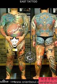 Hűvös férfi teljes test oroszlán és tintahal tetoválás minta