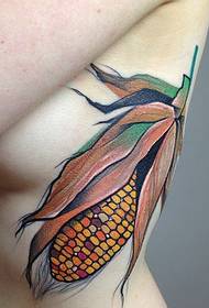Vrlo osobni uzorak tetovaže od ananasa i kukuruza