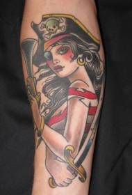 Modèle de tatouage de pirate femme couleur bras
