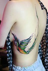 Spalvotos paukščių tatuiruotės tatuiruotės, skraidančios ant mergaičių odos