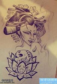 លំនាំសាក់ geisha ពណ៌ប្រផេះសាត្រាស្លឹករឹត