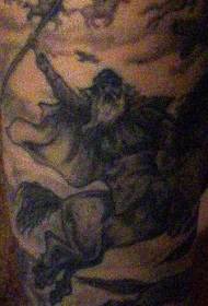 Arm-kulrang vikingli jangchi tatuirovka