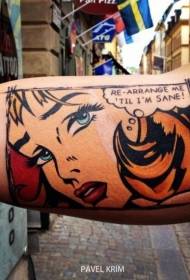 Pola tato wanita warna warni komik lengan