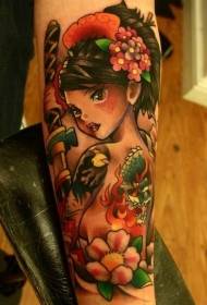 Pequeño patrón de tatuaje de geisha lindo colorido