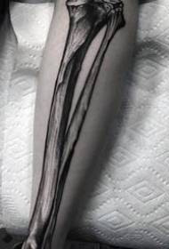 纹身黑色  纹路细腻的解剖纹身图案
