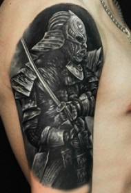 黑色灰色素描的男孩武器上的刺提示創意武士紋身圖片