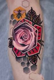 9 тасвири tattoo зебои Роза, ки хонумон хеле маъқул