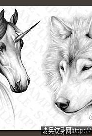 Ulve tatoveringsmønster: et ulvehode en enhjørning tatoveringsmønster