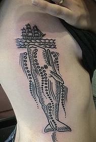 Dash queen pattern tattoo picture on thigh