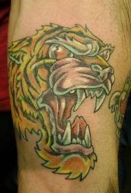 Patrón de tatuaje pintado de cabeza de tigre asiático enojado