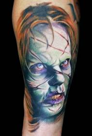 Modèle de tatouage de fille épaule couleur zombie effrayant