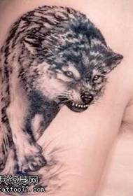 Fegyveres farkas tetoválás minta