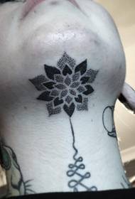 Super perfect black mandala pattern tattoo sting tips from tattooist Lidia