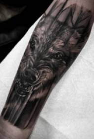 Guttearmer på svarte prikker Enkle linjer Små dyr Wolf Tattoo Picture