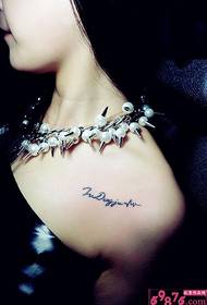 Women's right shoulder English tattoo pictures
