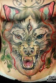 Mannelijke borst op de borst super knap cool wolf hoofd tattoo patroon