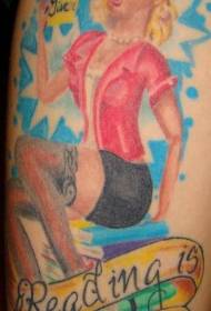 Modello di tatuaggio ragazza sexy di colore delle gambe