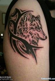 Arm wolf tattoo pattern