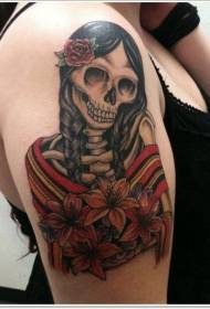 Axel färg mexikansk flicka slickar tatuering bild