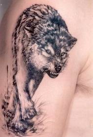 Shoulder black and white wolf tattoo pattern